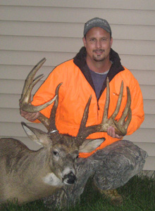Johnny King with his buck